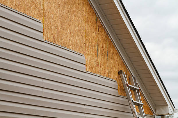 Professional Siding Contractor technician working in Centerville, MN